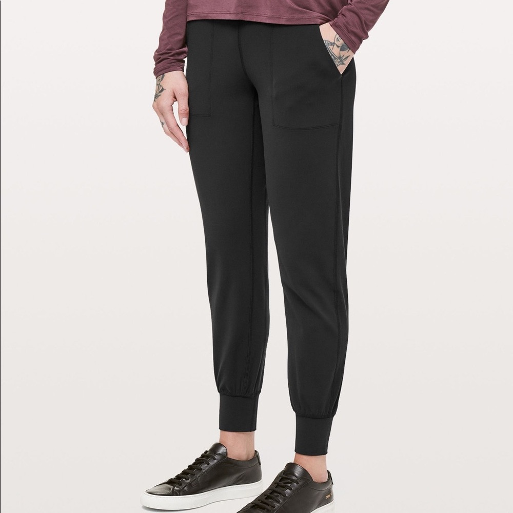 Lululemon align jogger 28”